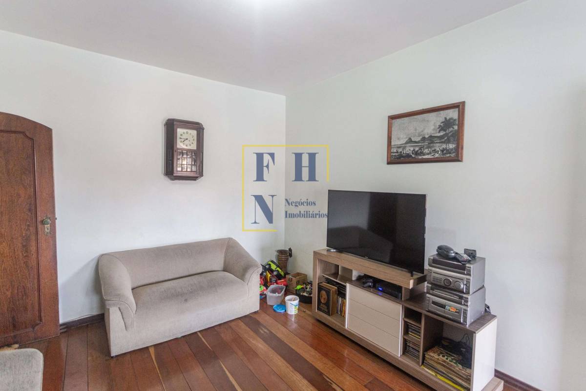 Casa à venda com 3 quartos, 400m² - Cachoeirinha,