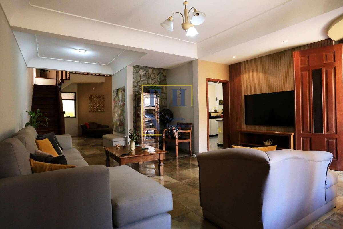 Casa 4 Quartos à Venda na Cachoeirinha em Belo Horizonte - FHN Imóveis
