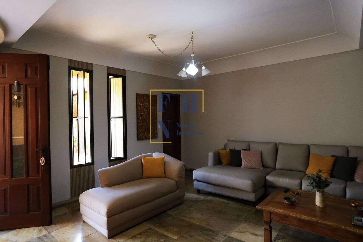  - Casa 4 Quartos à Venda na Cachoeirinha em Belo Horizonte