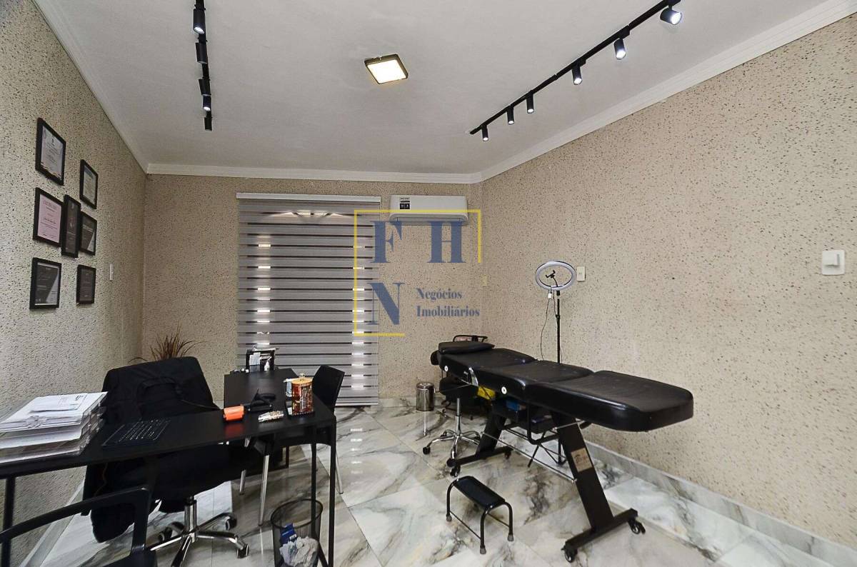 Casa à venda com 3 quartos, 270m² - Cachoeirinha,