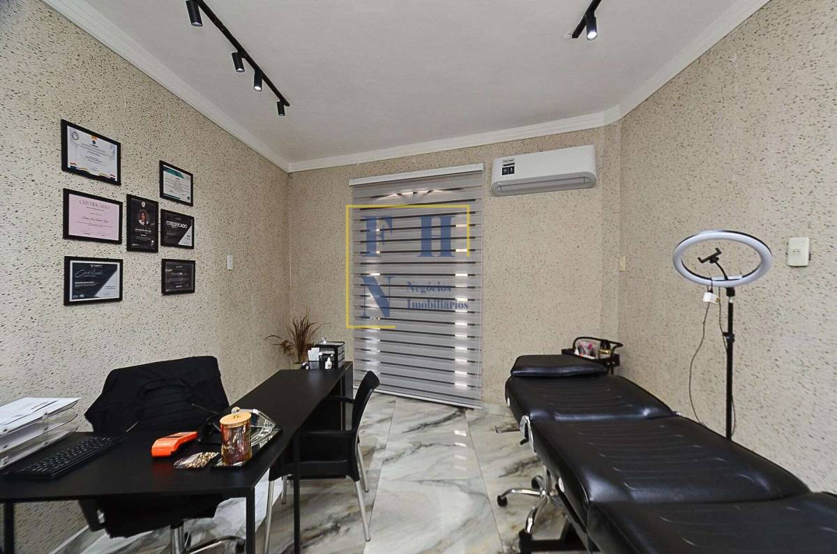 Casa à venda com 3 quartos, 270m² - Cachoeirinha,