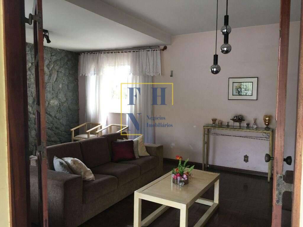 Casa à venda com 4 quartos, 194m² - Cachoeirinha,