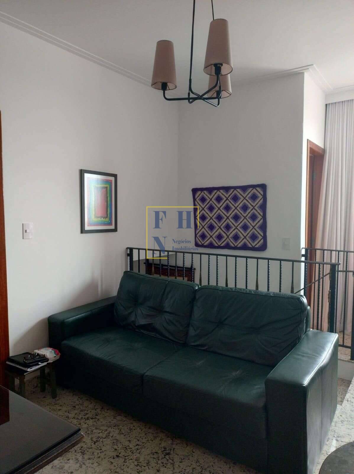 Casa à venda com 2 quartos, 144m² - Cachoeirinha,