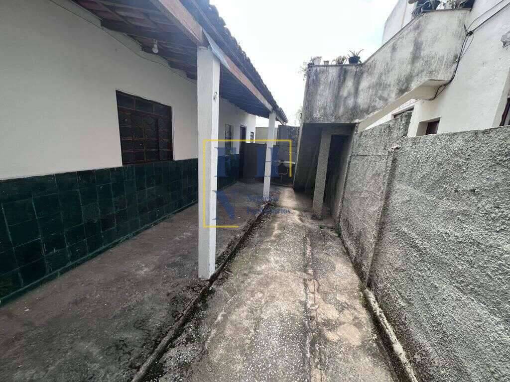 Casa à venda com 6 quartos, 360m² - Cachoeirinha,
