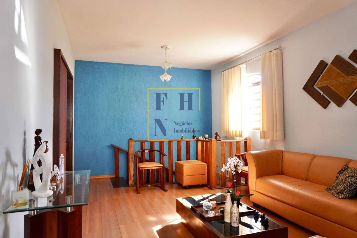 Casa à venda com 5 quartos, 313m² - Cachoeirinha,