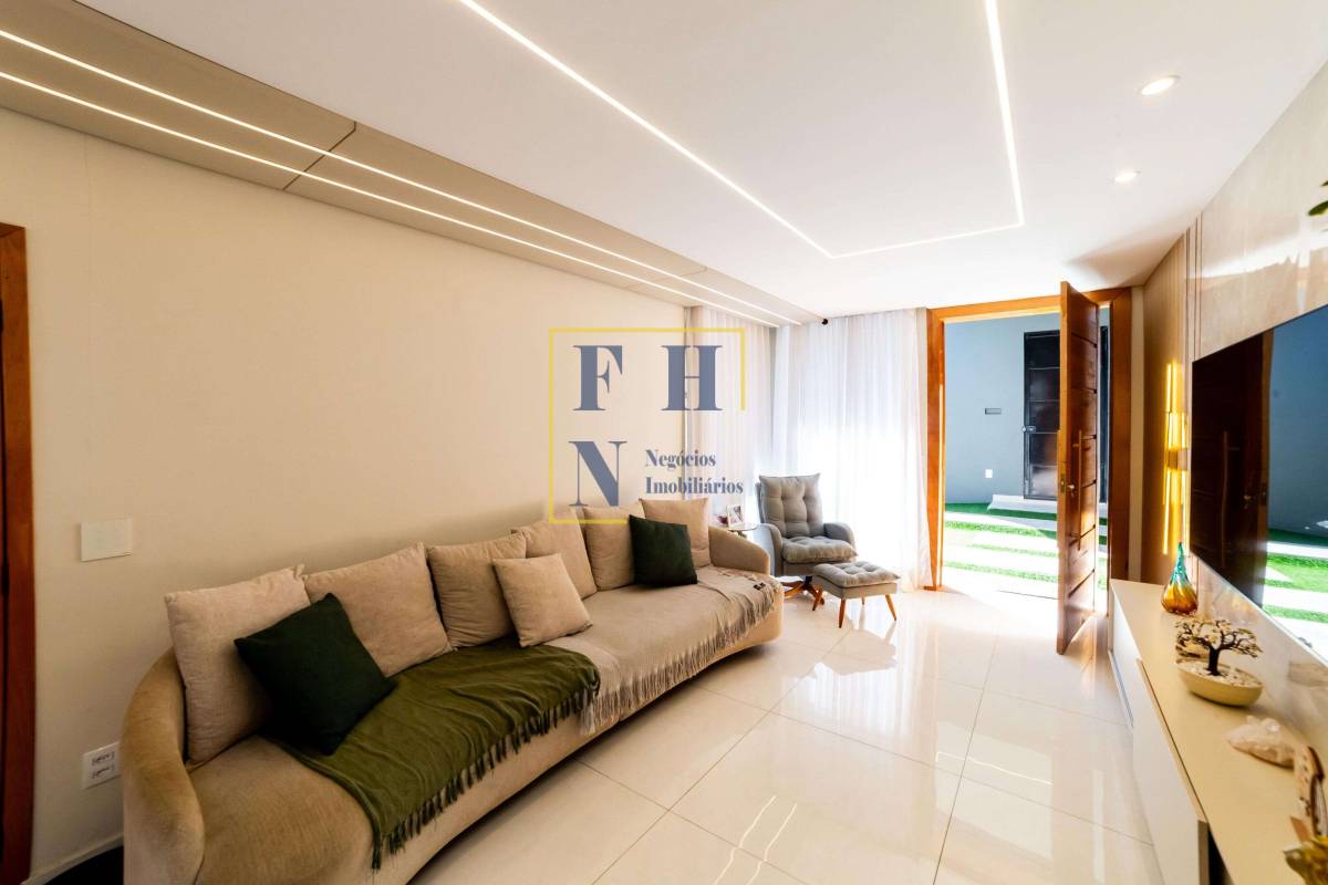 Casa à venda com 3 quartos, 250m² - Cachoeirinha,