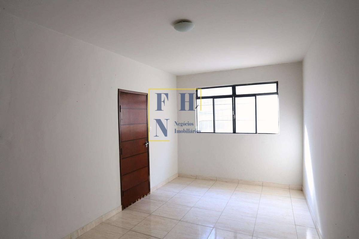 Casa à venda com 3 quartos, 120m² - Cachoeirinha,