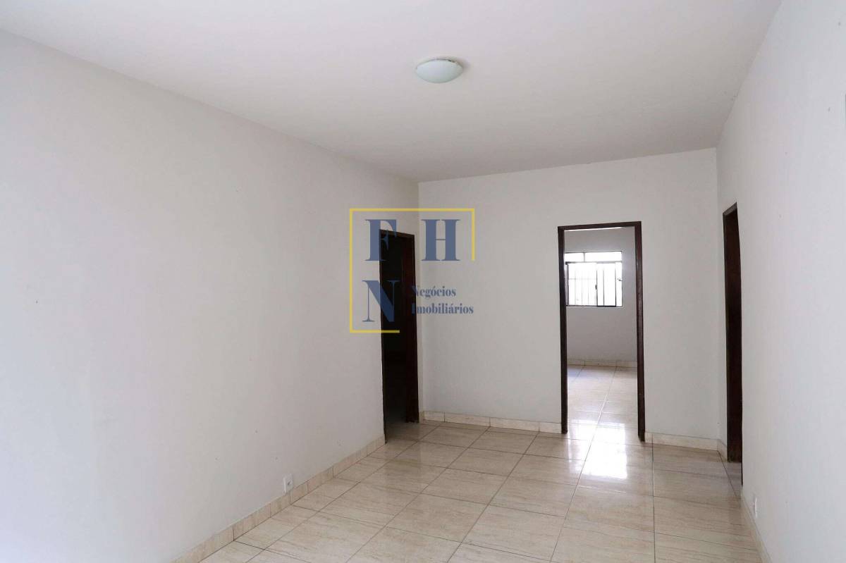Casa à venda com 3 quartos, 120m² - Cachoeirinha,