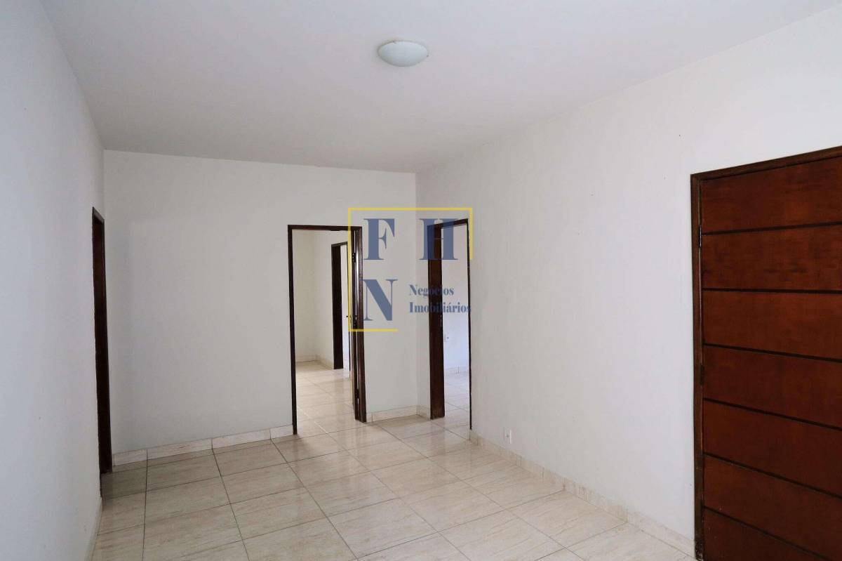  - Casa 3 Quartos à Venda na Cachoeirinha em Belo Horizonte