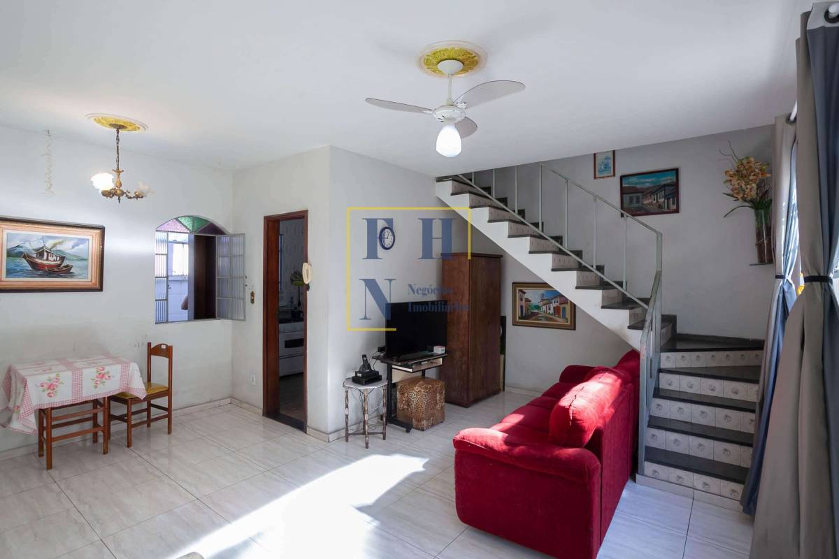 Casa à venda com 3 quartos, 92m² - Cachoeirinha,