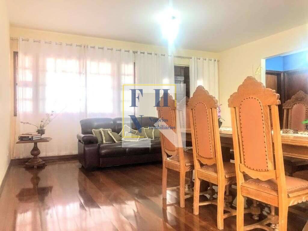 Casa à venda com 6 quartos, 421m² - Castelo,