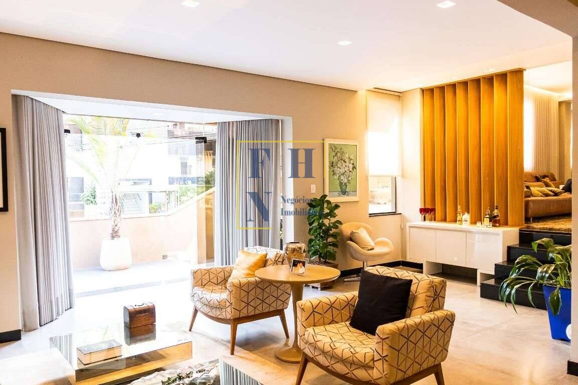 Casa à venda com 5 quartos, 500m² - Castelo,
