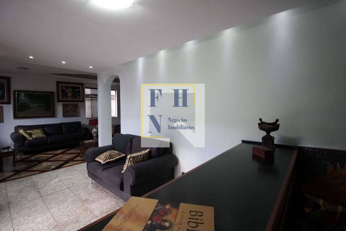Casa à venda com 4 quartos, 493m² - Castelo,