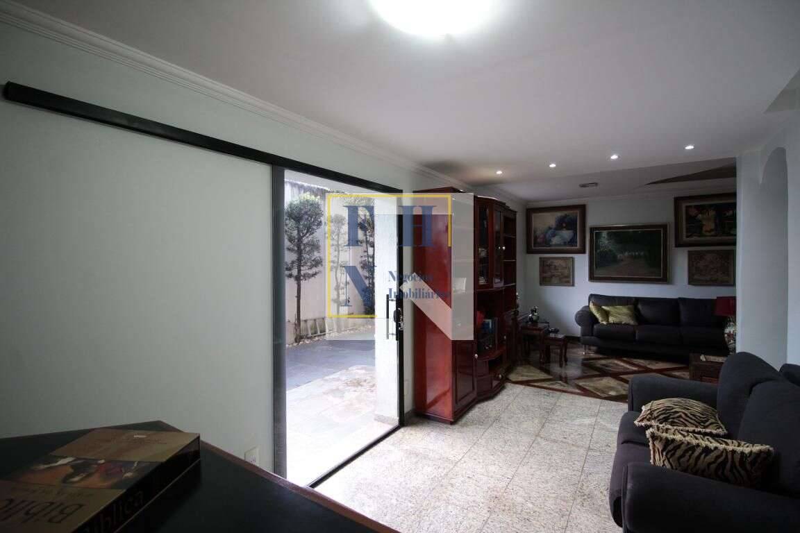  - Casa 4 Quartos à Venda no Castelo em Belo Horizonte