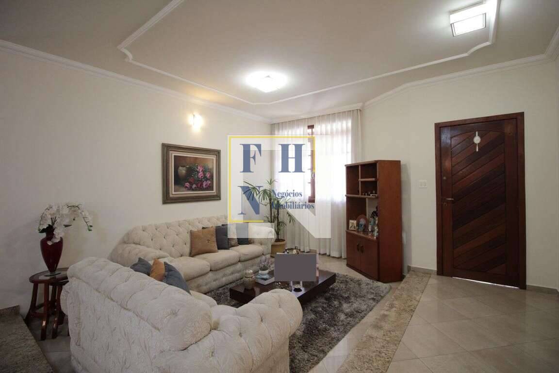 Casa à venda com 3 quartos, 320m² - Castelo,