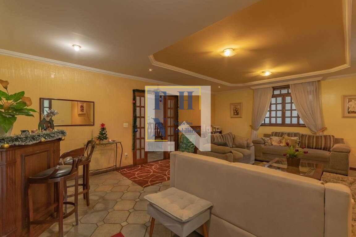 Casa à venda com 5 quartos, 502m² - Castelo,