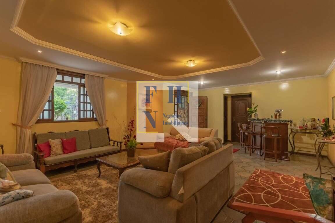  - Casa 5 Quartos à Venda no Castelo em Belo Horizonte