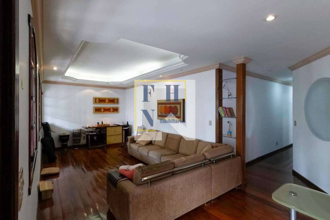 Casa à venda com 4 quartos, 400m² - Castelo,