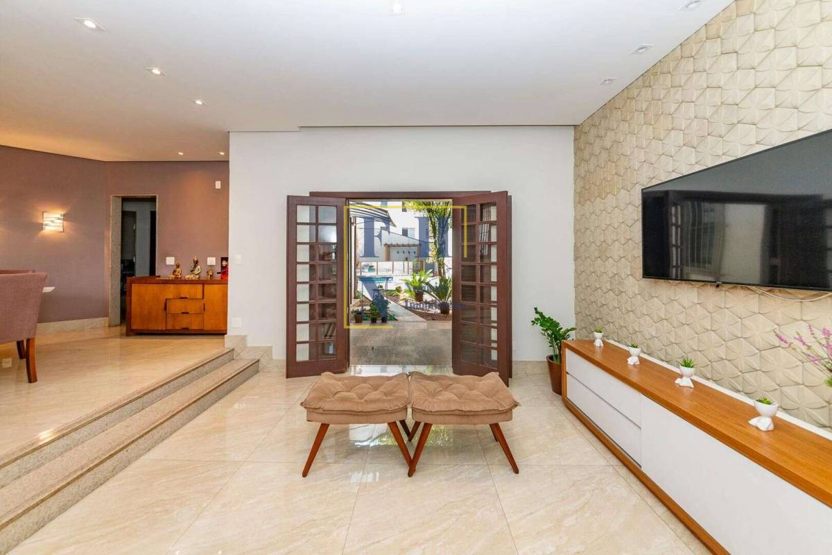 Casa à venda com 4 quartos, 453m² - Castelo,