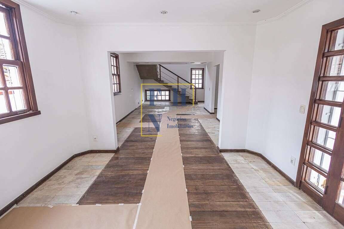 Casa à venda com 6 quartos, 300m² - Castelo,