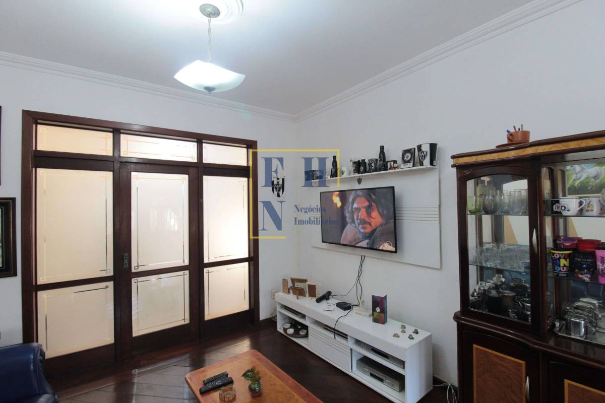 Casa à venda com 3 quartos, 210m² - Castelo,
