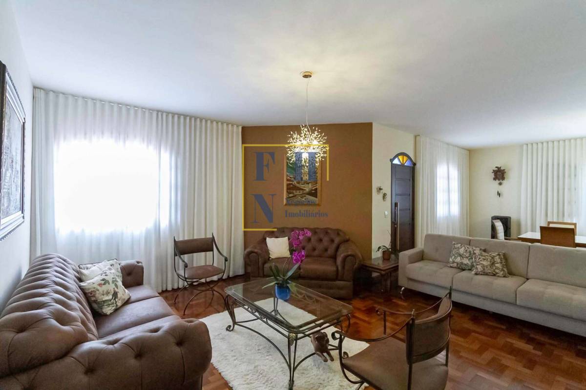 Casa à venda com 4 quartos, 257m² - Castelo,
