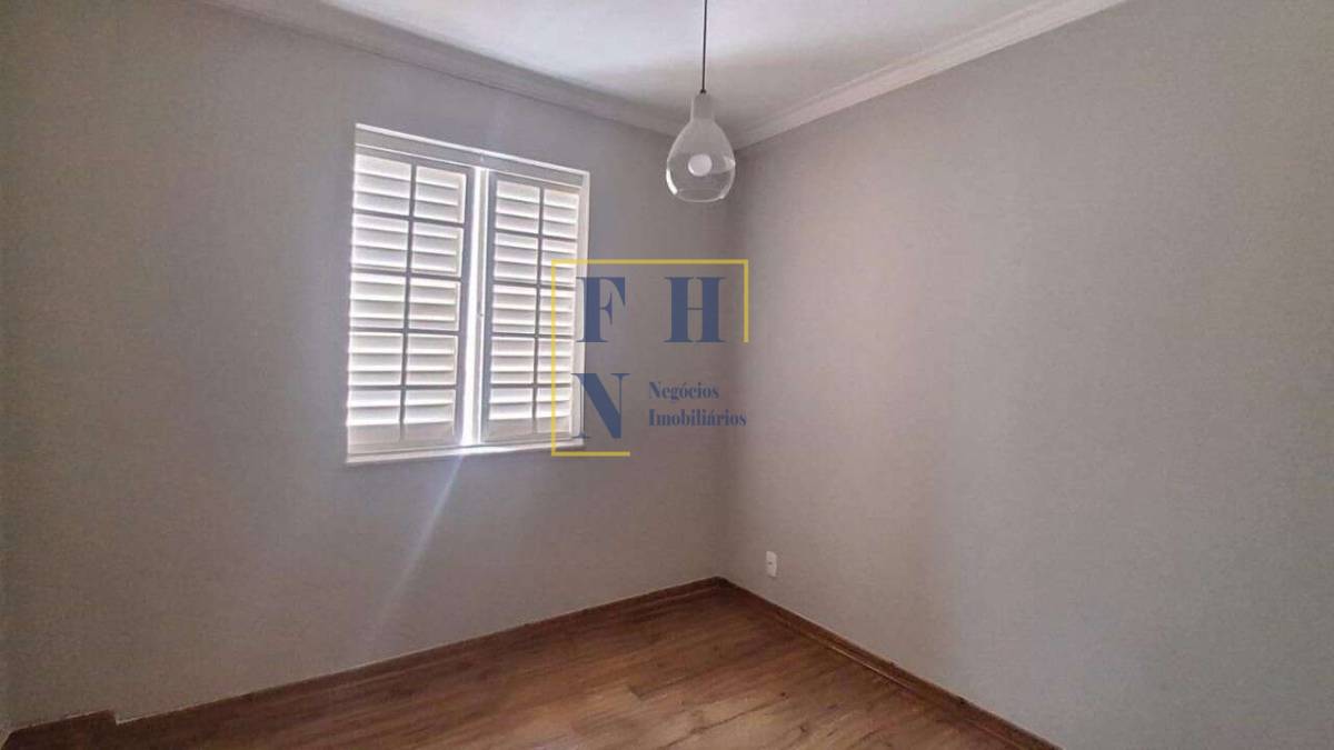 Casa à venda com 3 quartos, 140m² - Castelo,