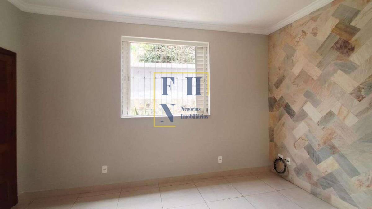 Casa à venda com 3 quartos, 140m² - Castelo,