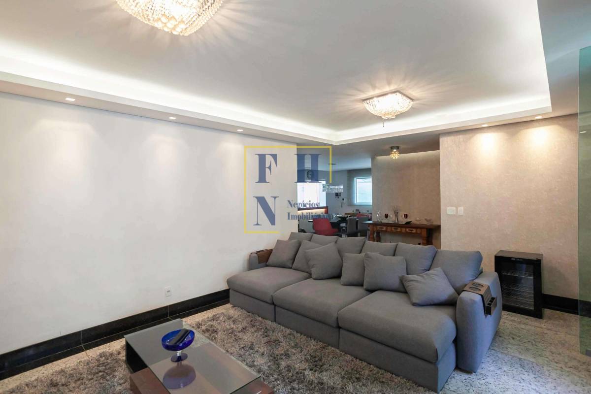Casa à venda com 5 quartos, 268m² - Castelo,
