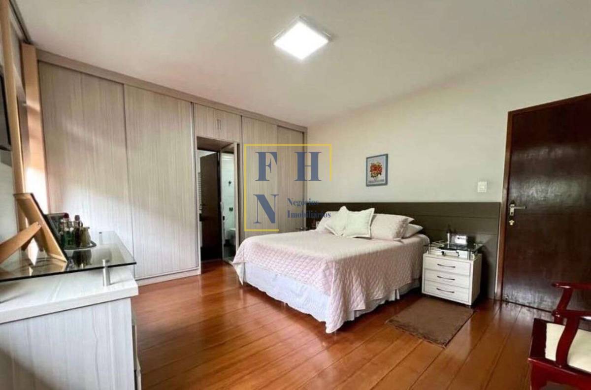  - Casa 4 Quartos à Venda no Castelo em Belo Horizonte
