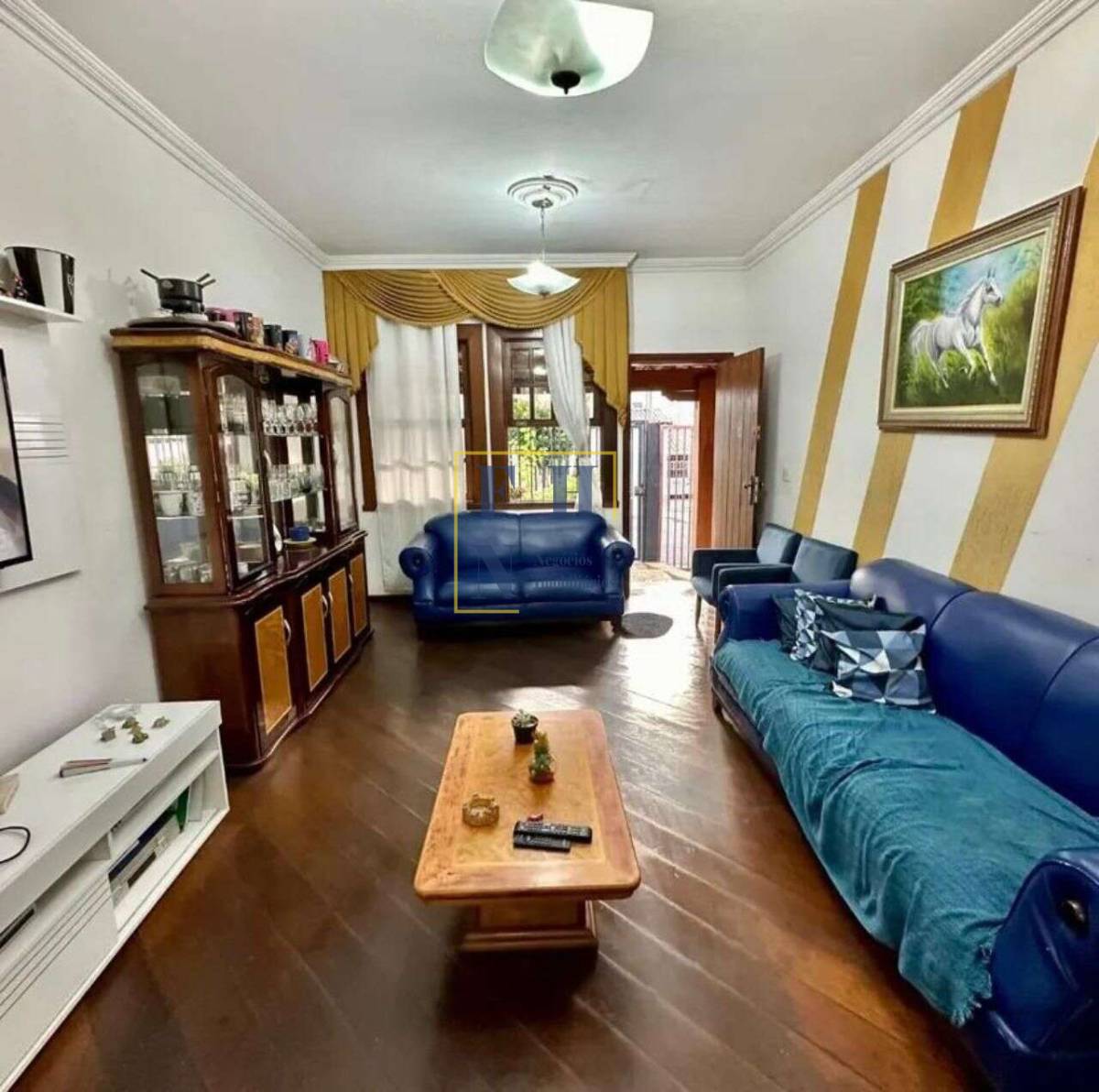 Casa à venda com 3 quartos, 210m² - Castelo,