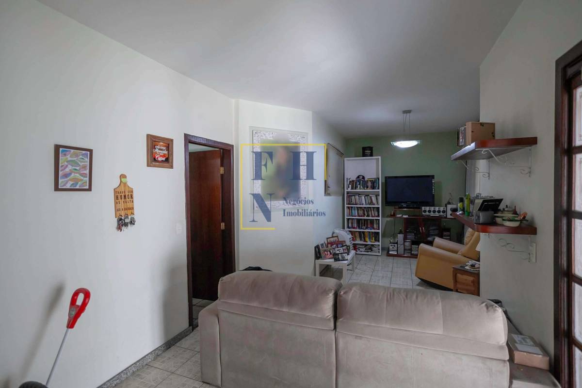 Casa à venda com 4 quartos, 380m² - Castelo,