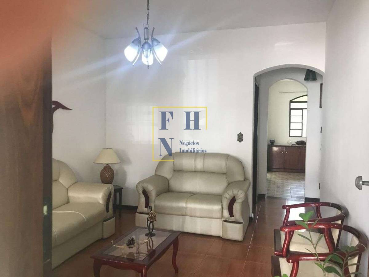 Casa à venda com 2 quartos, 140m² - Castelo,