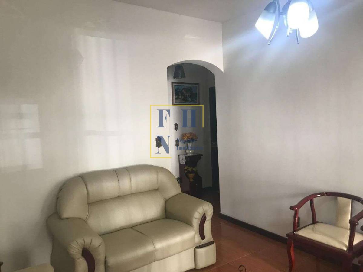 Casa à venda com 2 quartos, 140m² - Castelo,