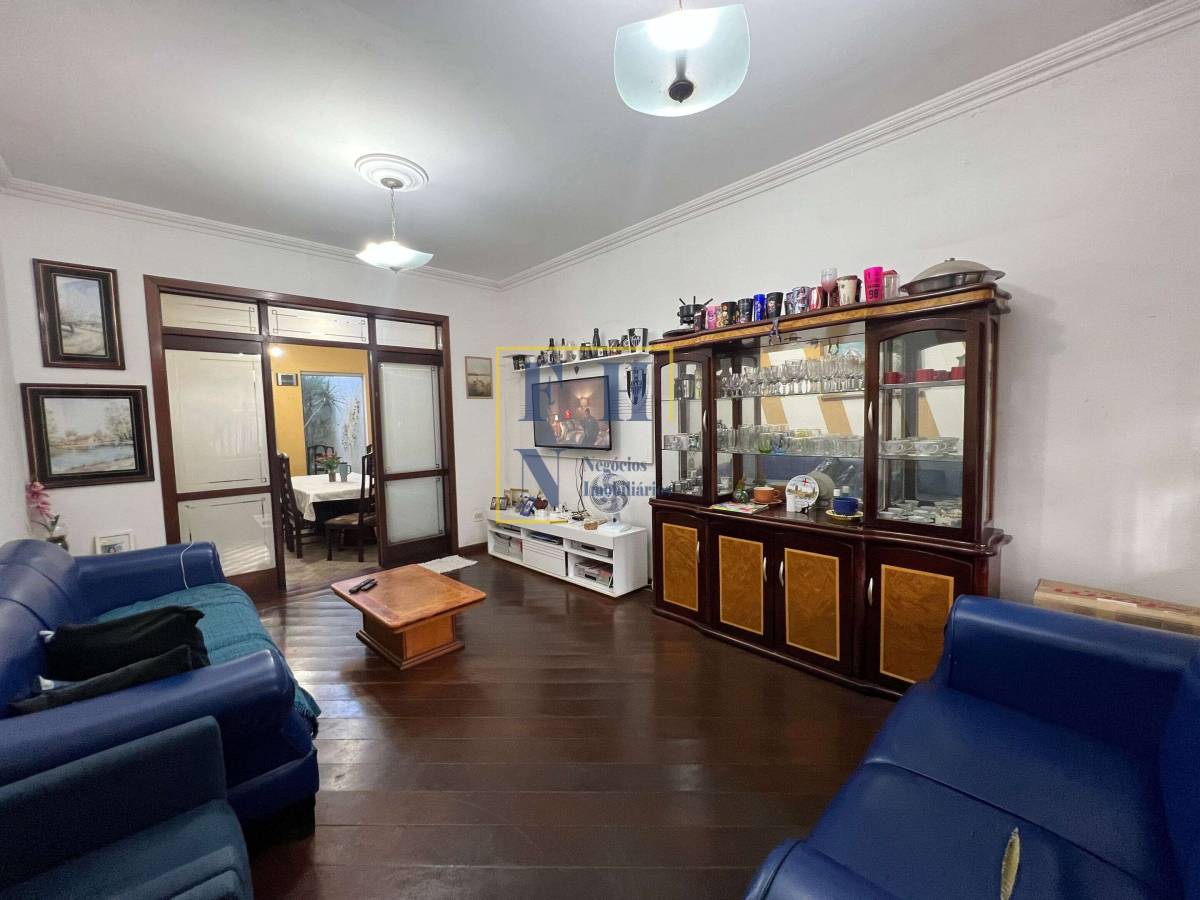 Casa à venda com 3 quartos, 210m² - Castelo,