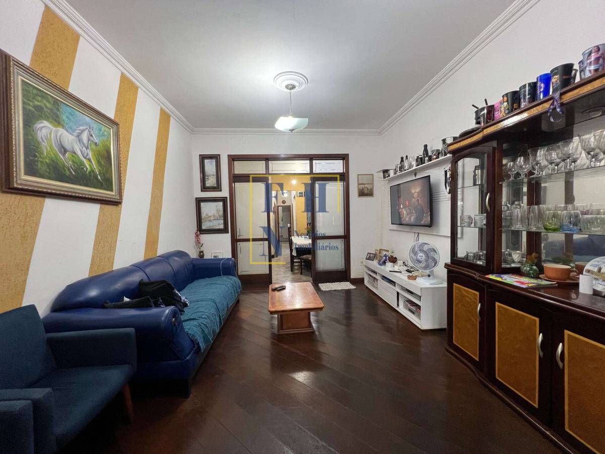Casa à venda com 3 quartos, 210m² - Castelo,