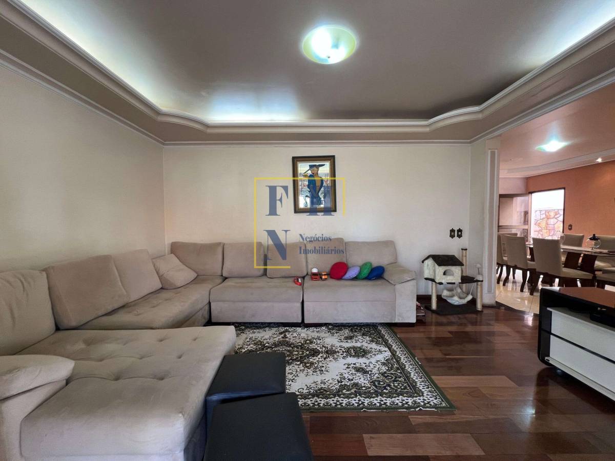 Casa à venda com 7 quartos, 514m² - Castelo,