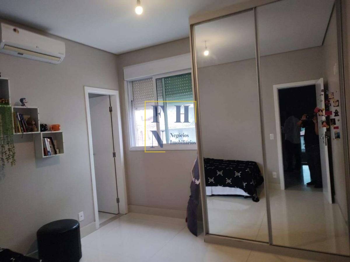 Casa à venda com 5 quartos, 279m² - Castelo,
