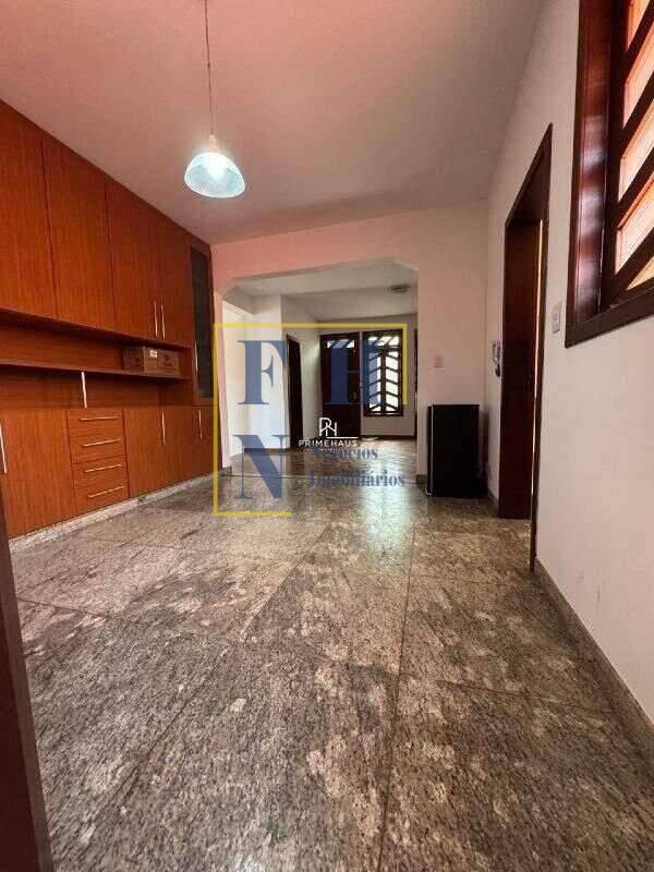 Casa à venda com 5 quartos, 420m² - Castelo,