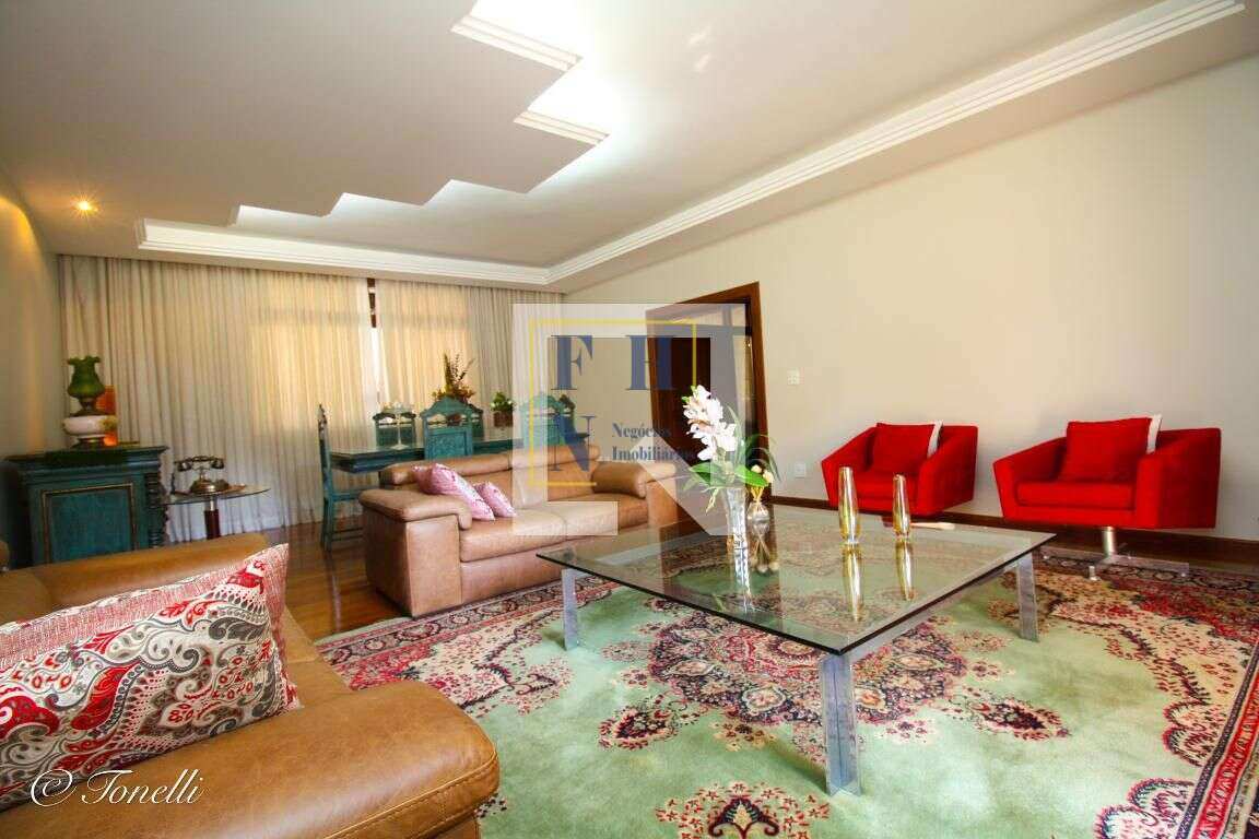 Casa 4 Quartos à Venda no Cidade Nova em Belo Horizonte