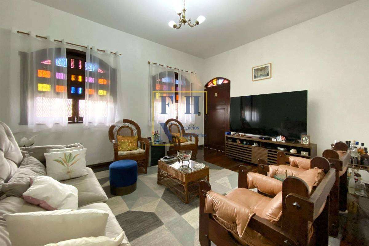  - Casa 3 Quartos à Venda na Cidade Nova em Belo Horizonte