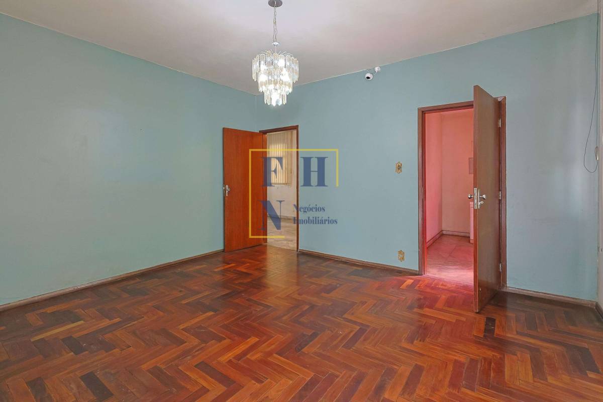  - Casa 4 Quartos à Venda na Cidade Nova em Belo Horizonte