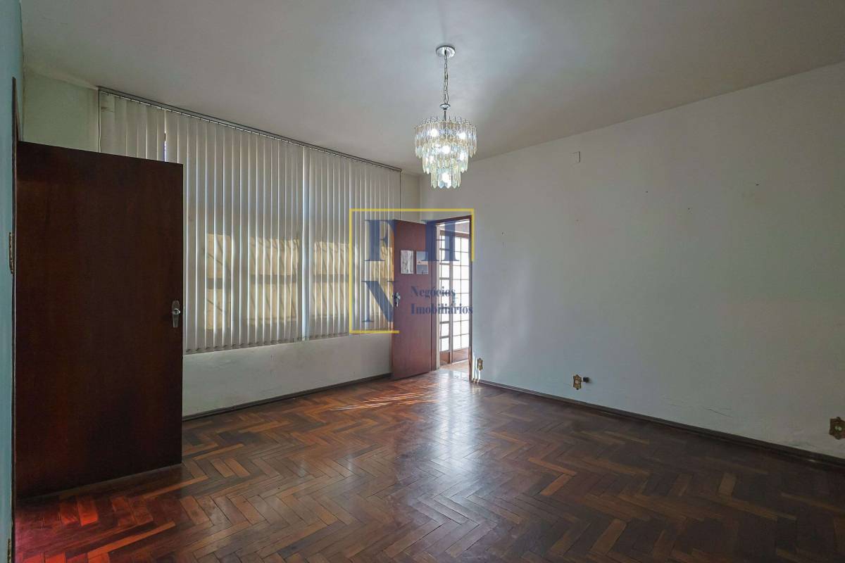  - Casa 4 Quartos à Venda na Cidade Nova em Belo Horizonte