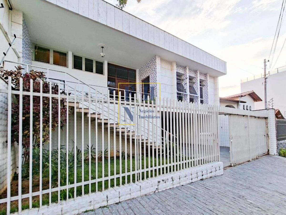  - Casa 6 Quartos à Venda na Cidade Nova em Belo Horizonte