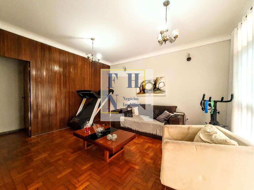 Casa 4 Quartos à Venda no Colégio Batista em Belo Horizonte