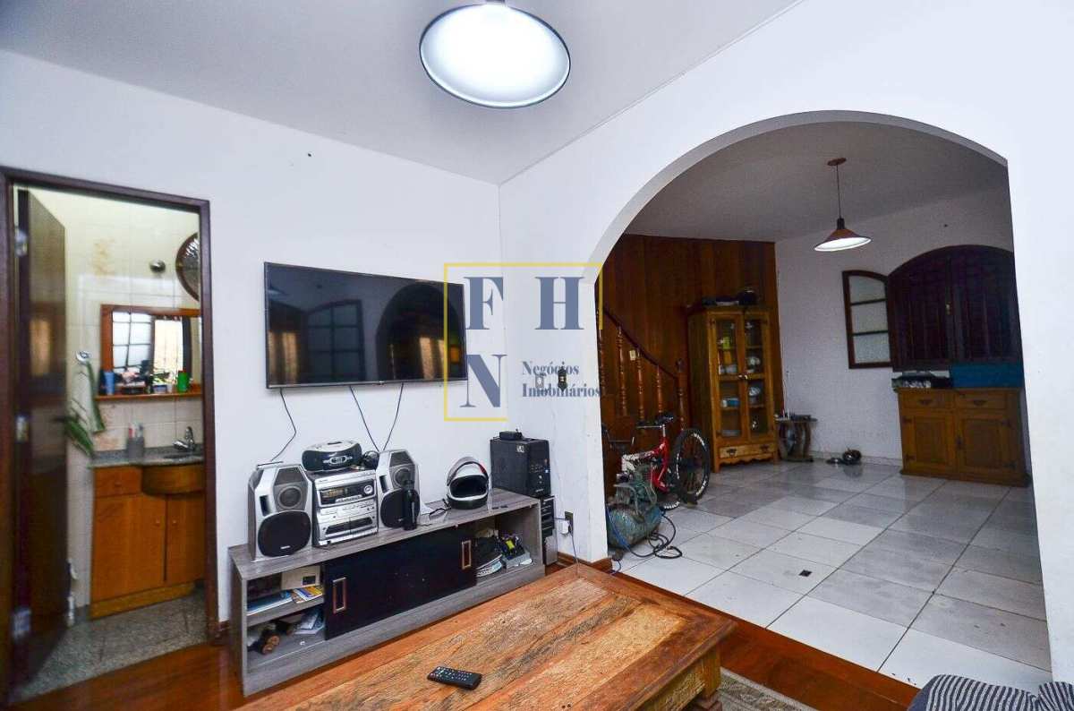  - Casa 3 Quartos à Venda no Dom Joaquim em Belo Horizonte