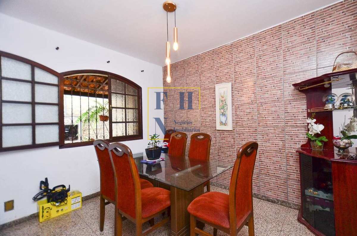  - Casa 3 Quartos à Venda no Dom Joaquim em Belo Horizonte
