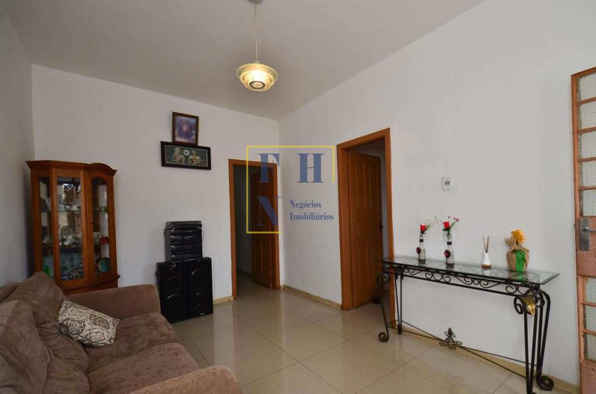 Casa 6 Quartos à Venda na Esplanada em Belo Horizonte