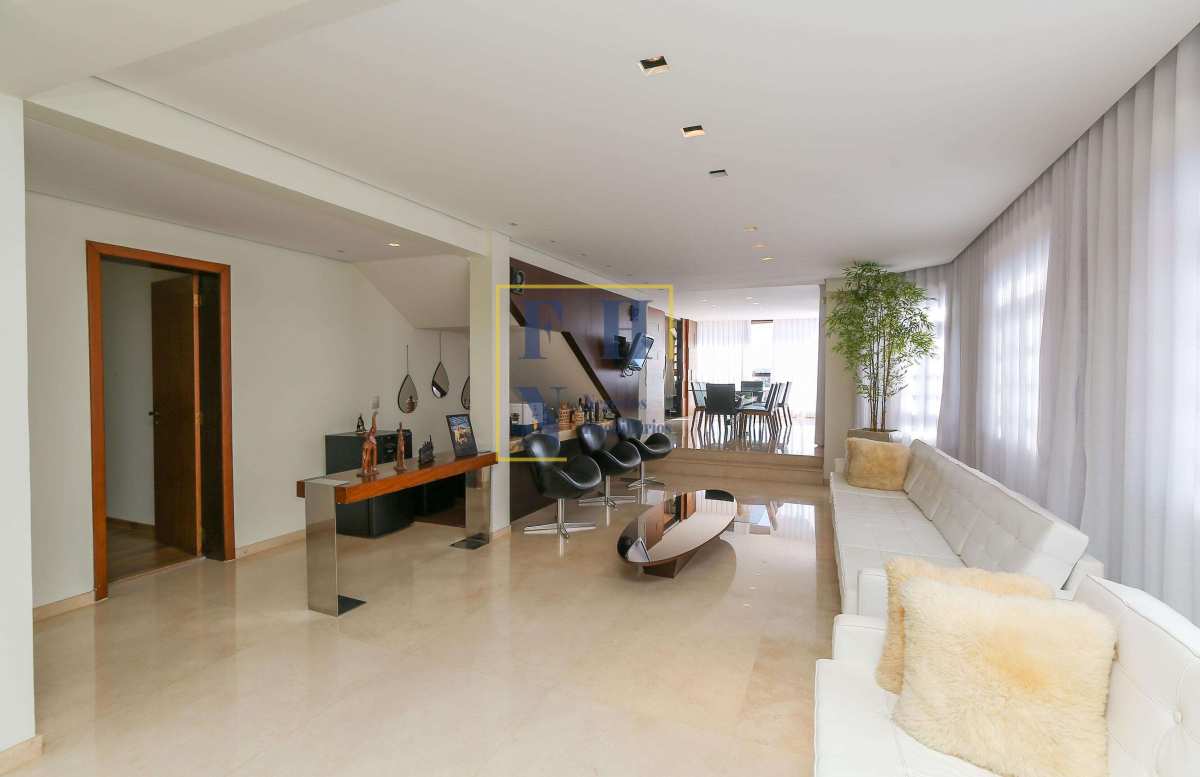 Casa 4 Quartos à Venda no Estoril em Belo Horizonte