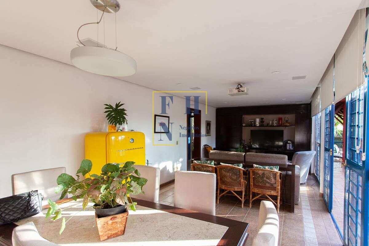Casa 4 Quartos à Venda no Estoril em Belo Horizonte